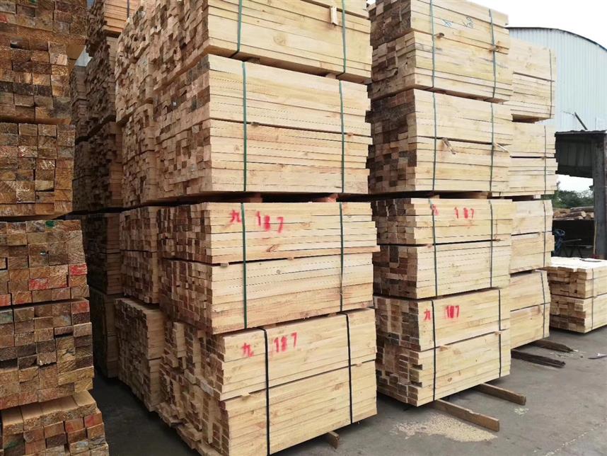 铜川市名和沪中方木木板木方 樟子松工地用建筑木方定做