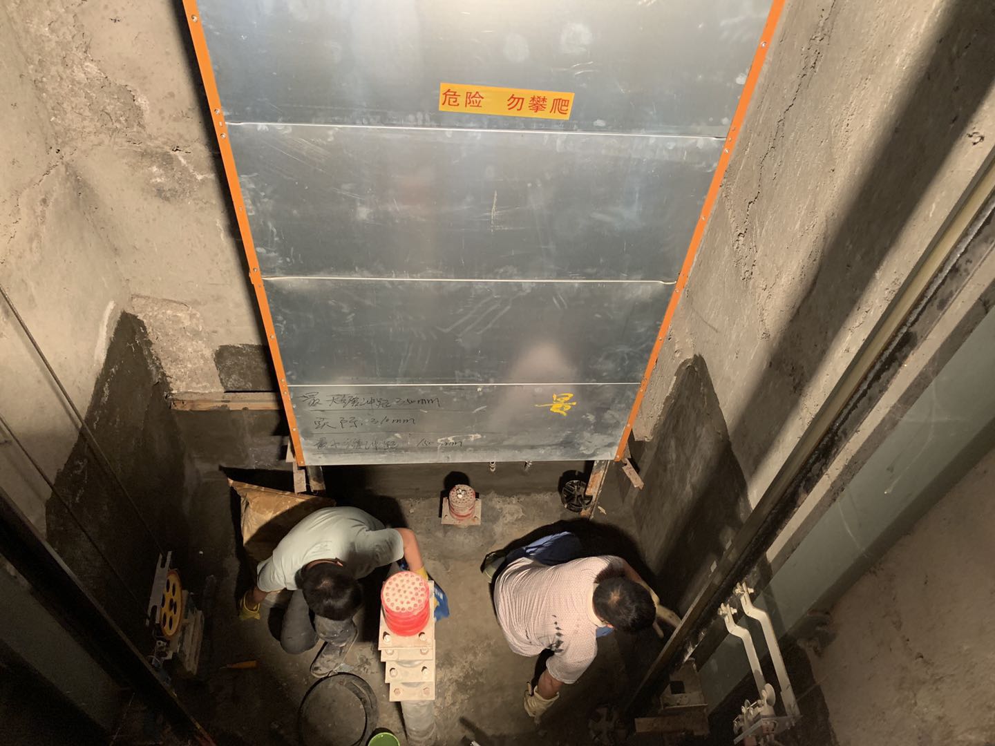 成都电梯基坑漏水堵漏处理