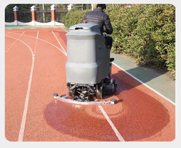 学校操场跑道驾驶洗扫一体机；广州运动场驾驶式洗地机