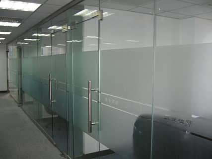 上海闸北区玻璃门安装维修公司 24小时上门服务 随叫随到