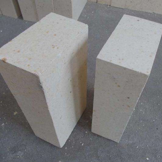 低蠕变高铝砖的制作材料