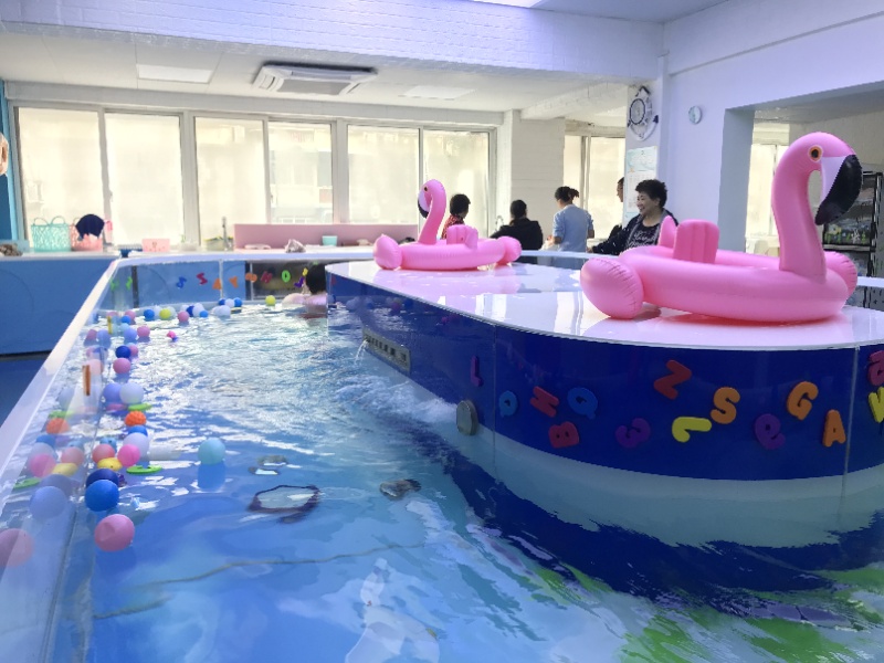 黔东南婴幼儿游泳馆设备 婴幼儿钢化玻璃游泳池