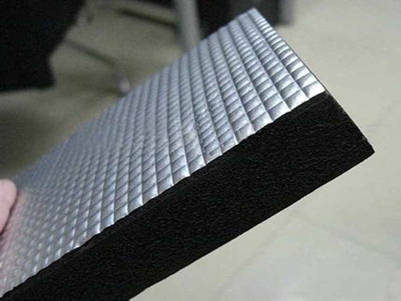 方格铝箔橡塑板压花铝箔保温板制品——河北奥美斯B1级橡塑