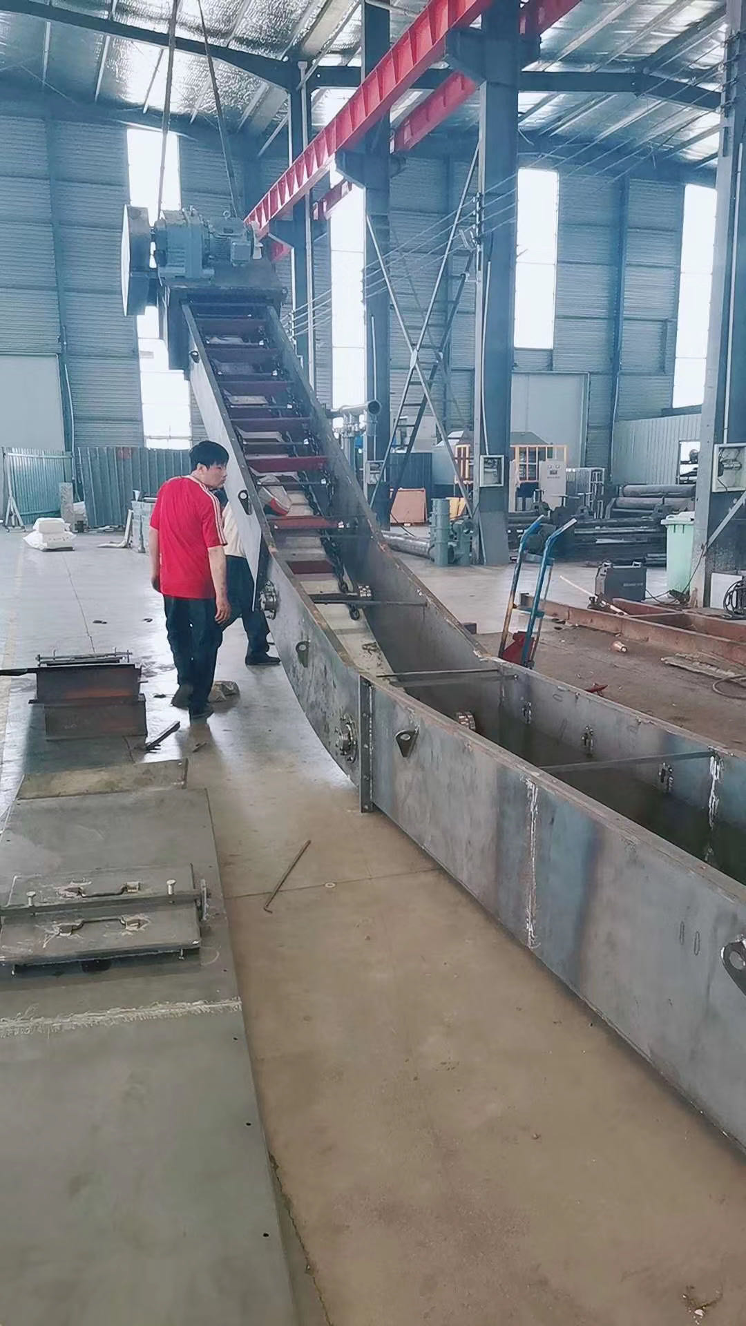 内蒙水泥灰渣刮板输送机 重型铸石板埋刮板输送机