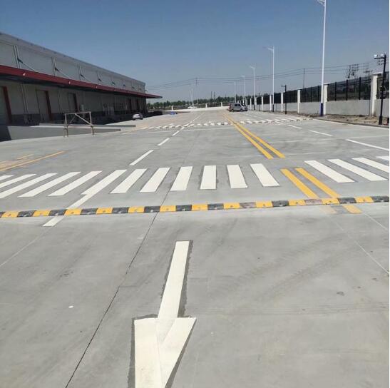 天津停车场划线 停止线划线 路面分道线 工业园区标线