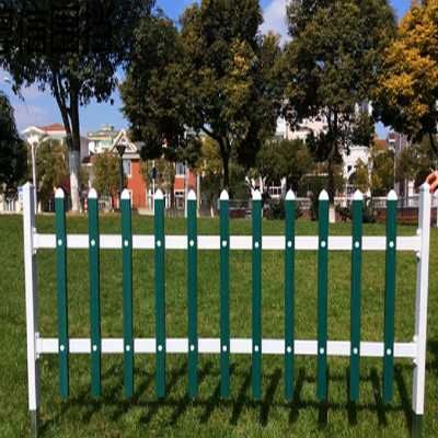 鸿宇筛网草坪绿化带围栏 PVC护栏安装定制