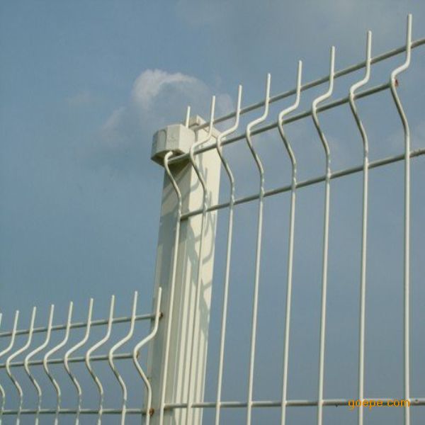 隔离网 钢网墙 护栏网 隔离栅 防护栅栏 什么价格 安平生产厂家