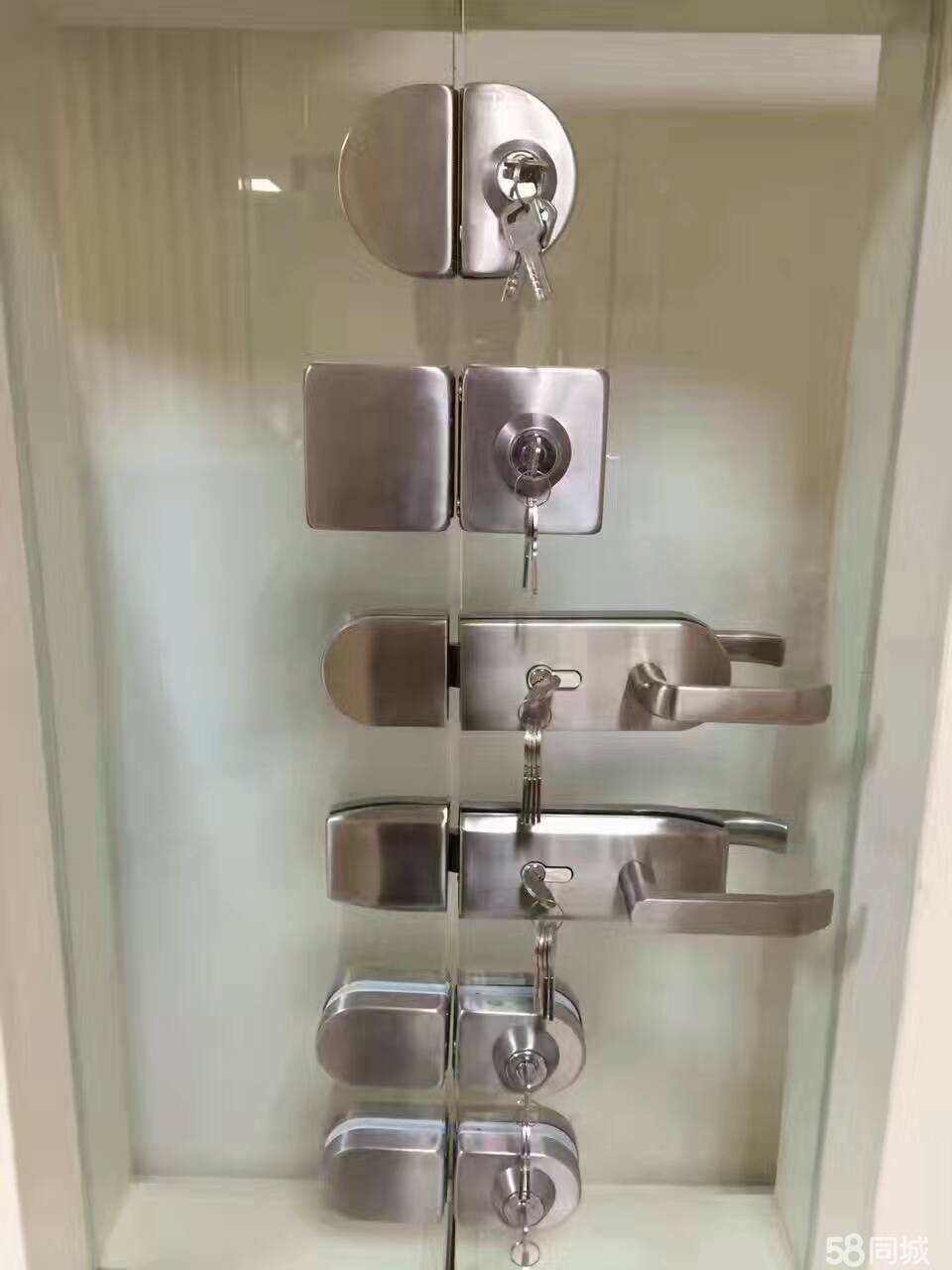 上海玻璃门锁安装 专业师傅上门安装门禁锁
