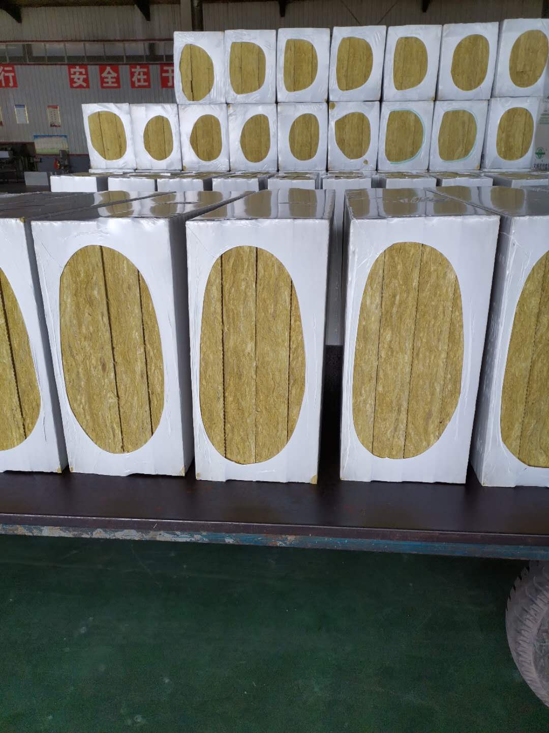 津南区岩棉板憎水岩棉板防火岩棉板厂家批发价格