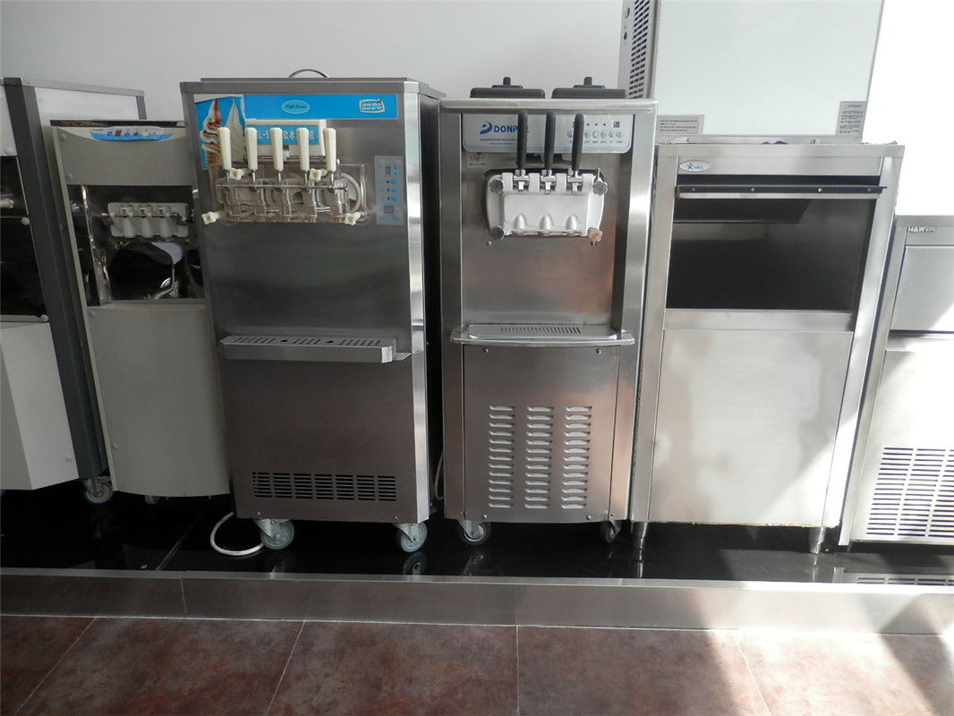 商用奶茶咖啡店制冰机 商用智能大型制冰机