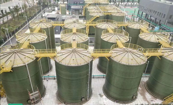 河北冀州玻璃钢现场缠绕大罐2000方立式容器