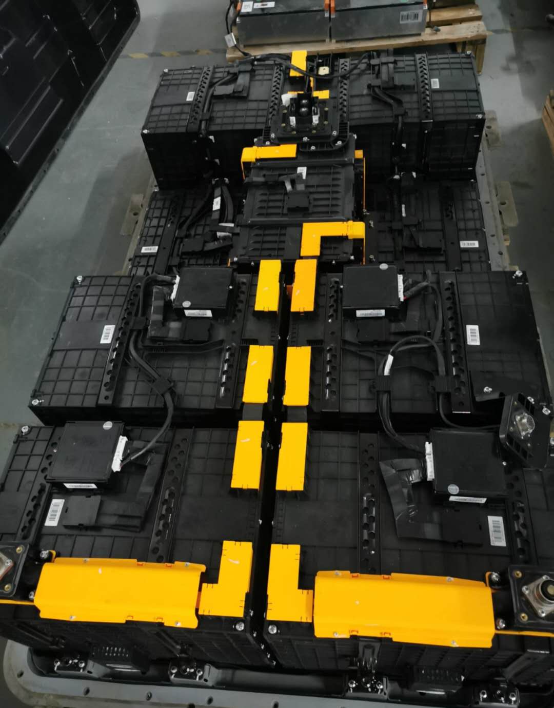 江苏新能源汽车电池回收厂家 动力锂电池 点击查看所有产品