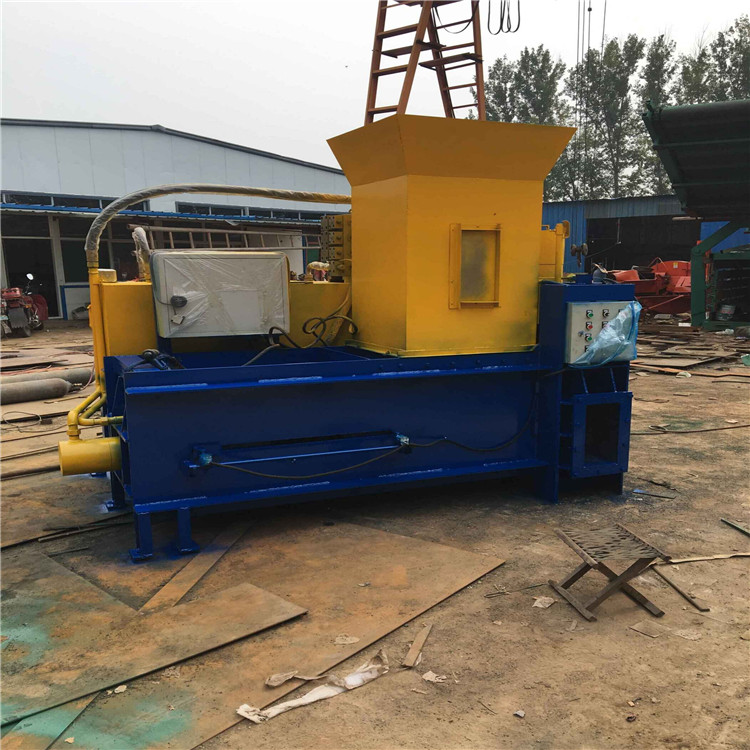 **秸秆青储打包机