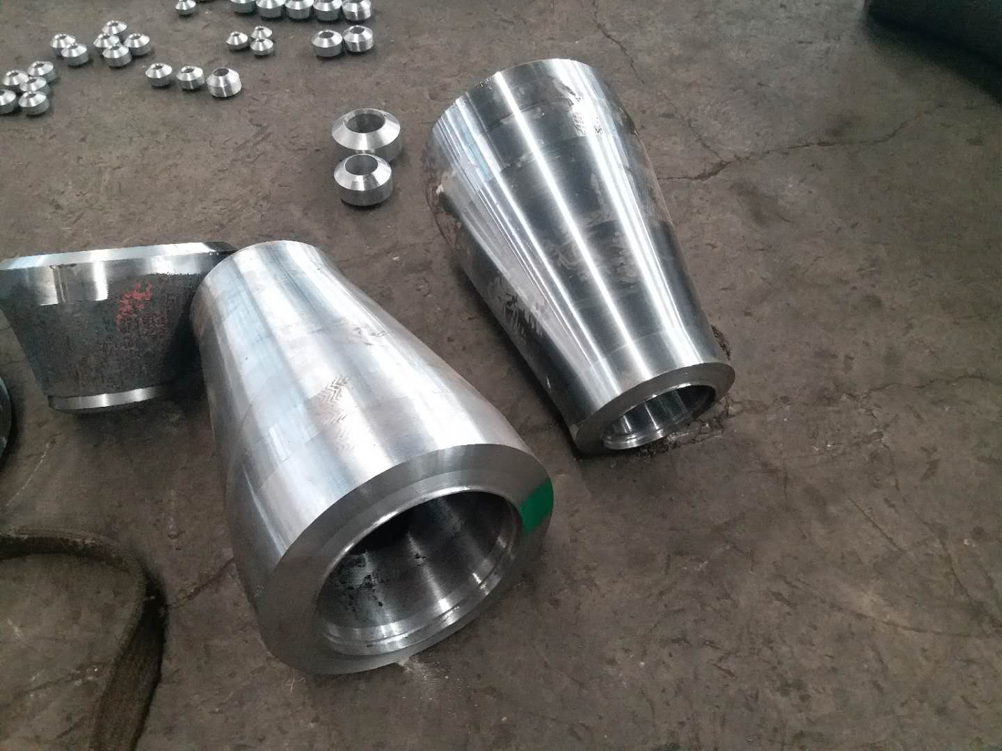 沧州特产碳钢大小头　不锈钢异径管　合金钢异径管管件