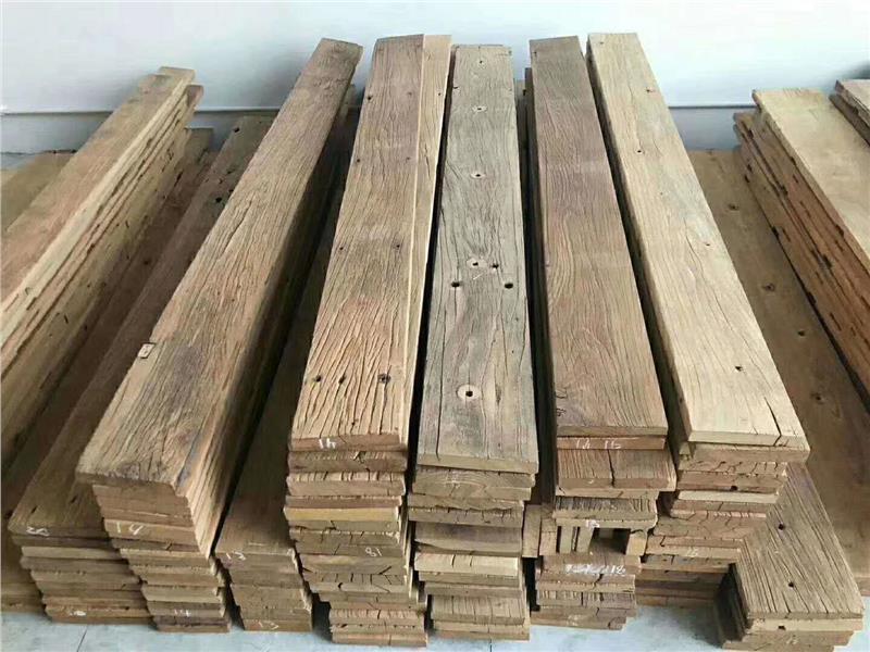 大量销售各种规格的老榆木板材