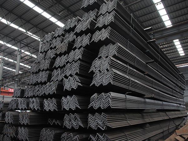 青海不锈钢角钢公司哪家好 鑫龙彩钢钢构供应