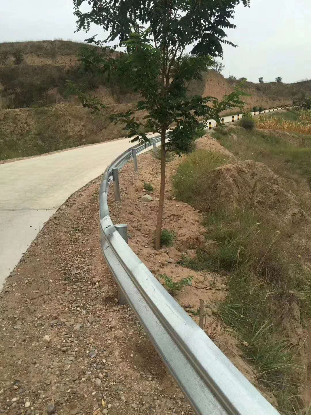 钢护栏 高速公路材料 护栏丝生产厂家 高速公路护栏板螺栓