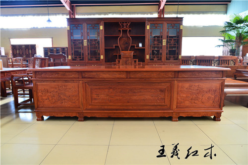 济宁王义红木家具 艺术价值高 中式缅甸梨花办公桌