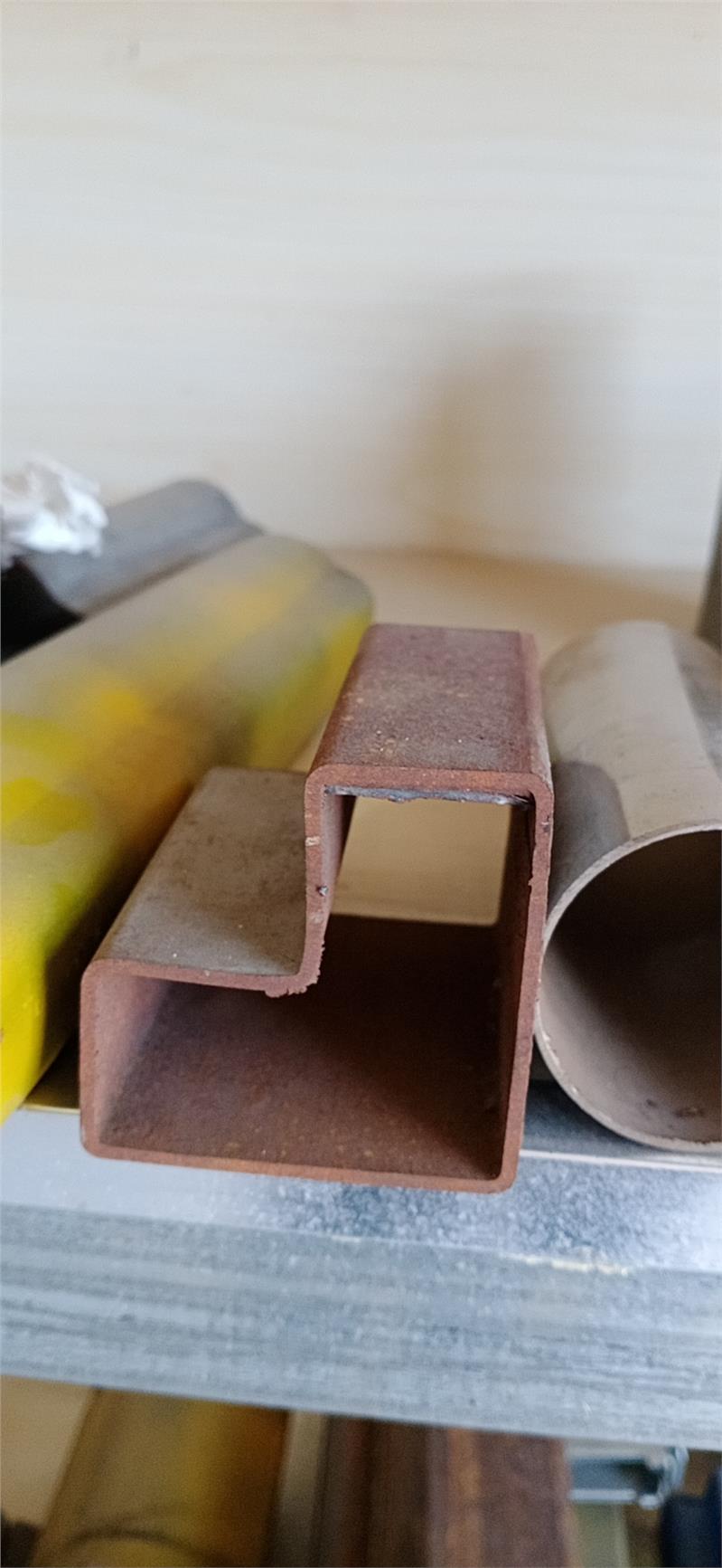 集装箱板房异型管