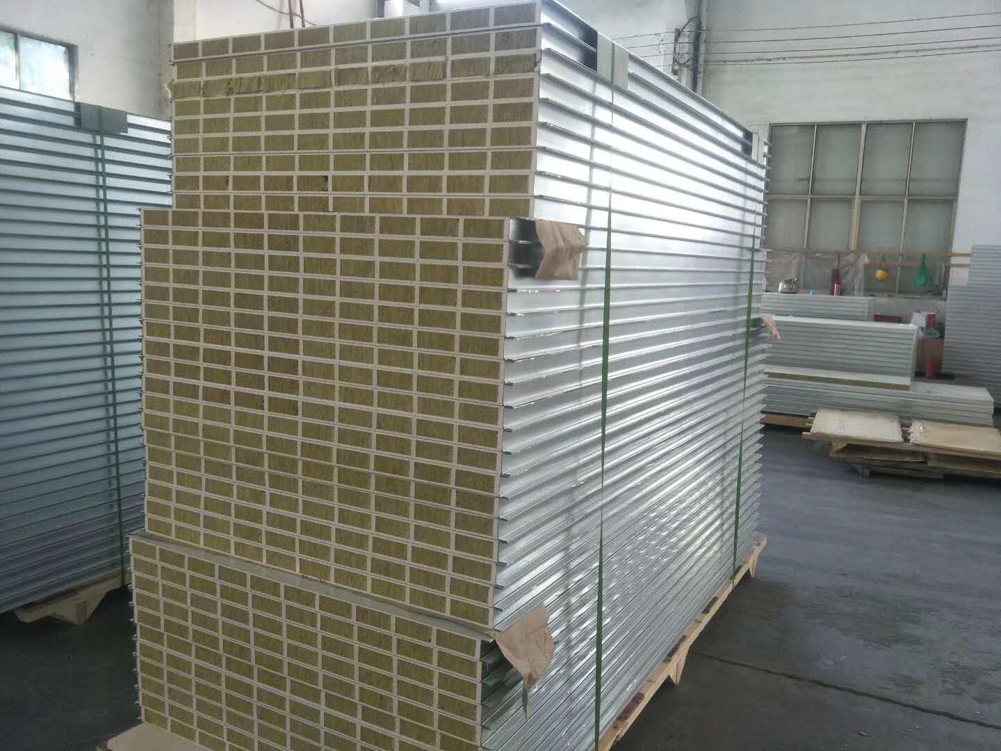 隔断吊顶安装 杭州不锈钢玻镁芯材 20公分烘道板