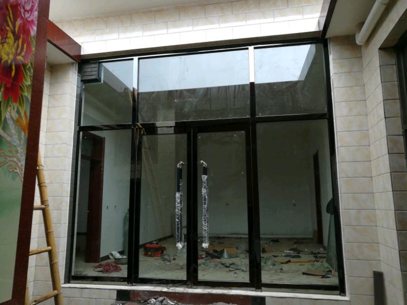 太原各区安装钢化玻璃门维修玻璃门