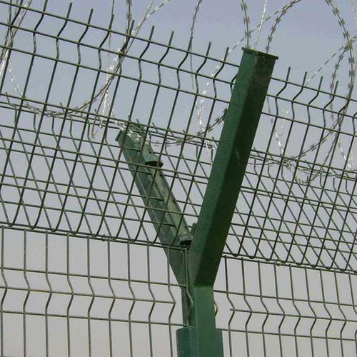 监狱围栏隔离防护网机场围界Y型柱防护栏看守所围墙防攀爬护栏网