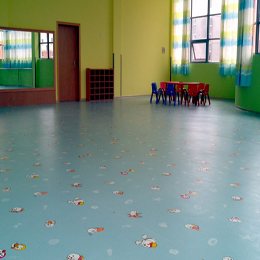 广州定制幼儿园PVC环保塑胶地板，幼儿园卡通地胶厂家直营