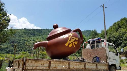 户外茶壶装饰雕塑厂-景观艺术建筑-玻璃钢茶壶雕塑公司