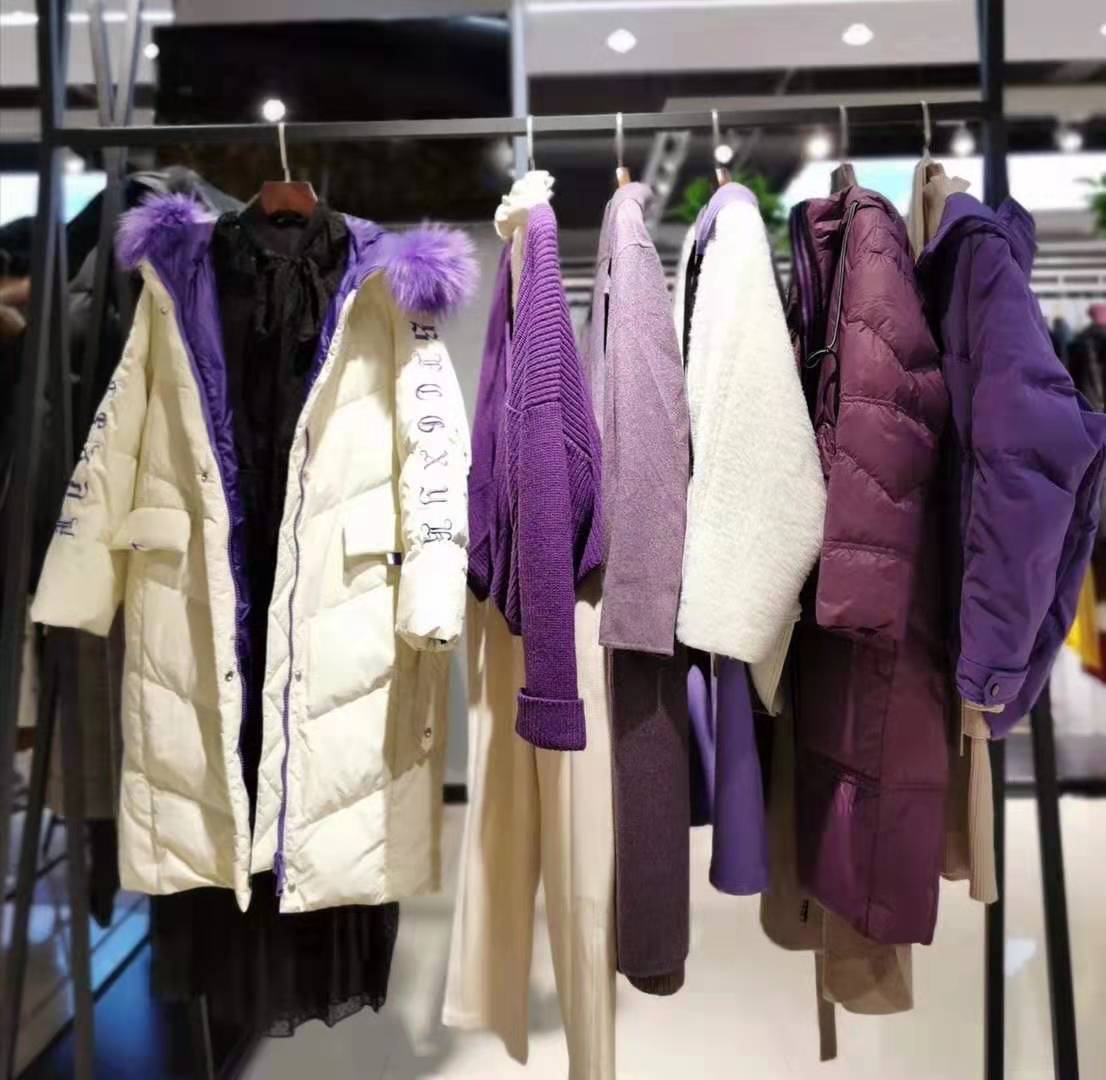 运动品牌服装折扣店货源正规渠道原厂货