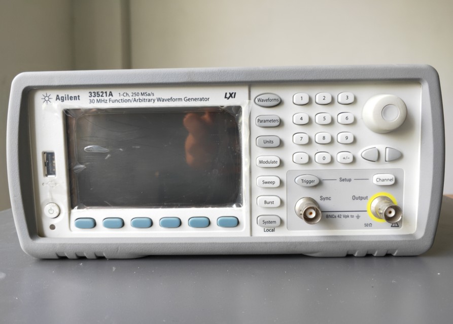 泰克AFG3102A函数信号发生器长期回收