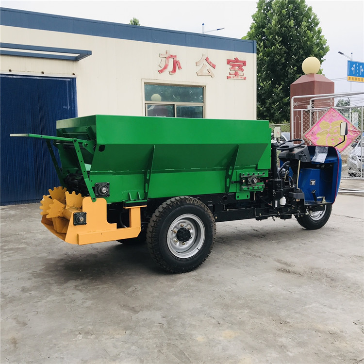 山东汇富三轮施肥车