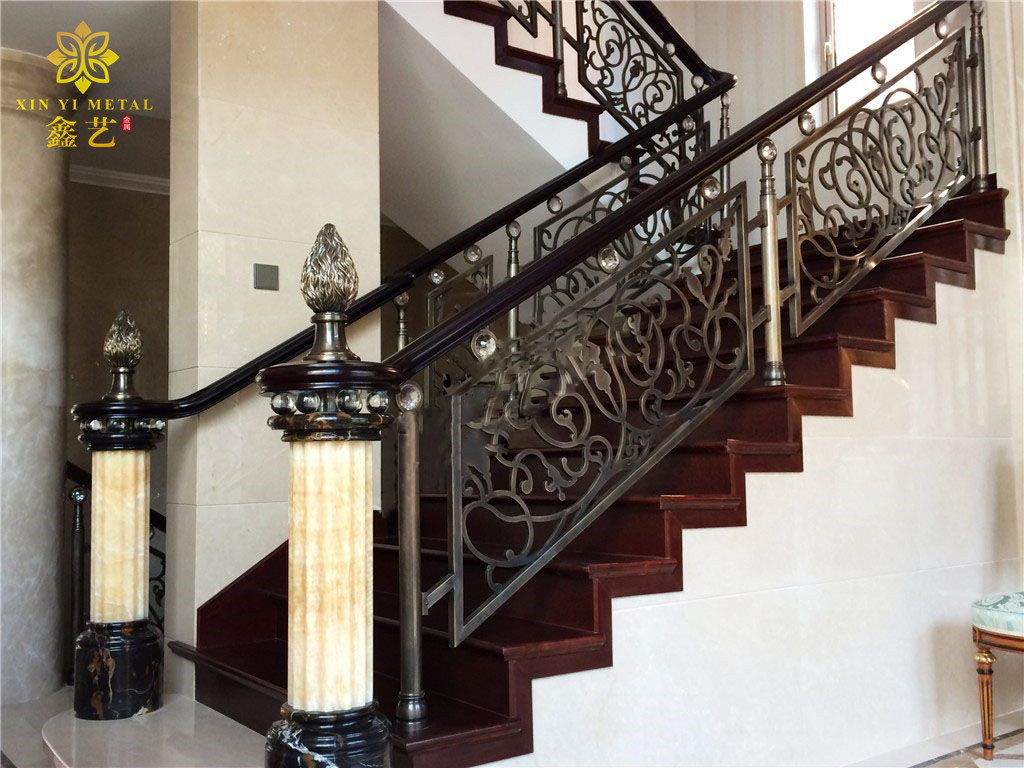家居定制鏤空護欄設計 復式銅藝樓梯護欄 款式新穎