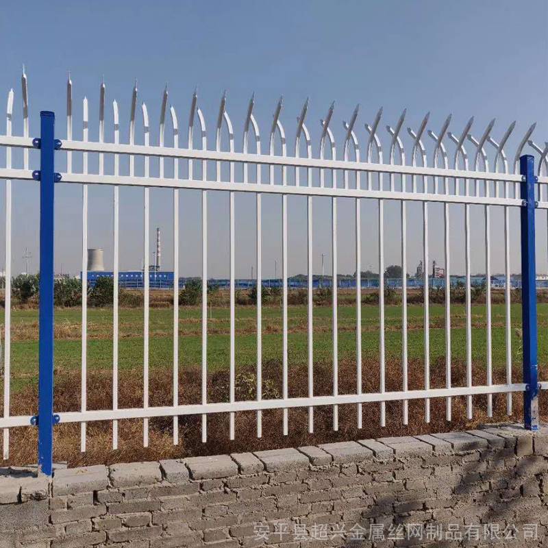 厂家生产工厂锌钢防护栏杆 别墅小区围墙护栏 庭院围墙铁栏杆 CX/**兴网栏