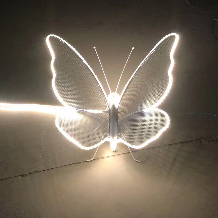 不锈钢镂空发光蝴蝶雕塑