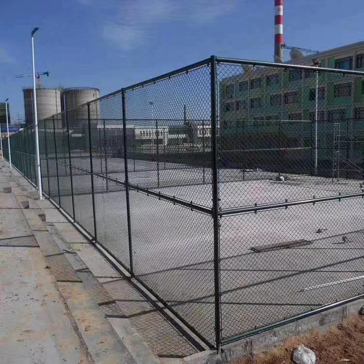 安平厂家球场隔离安全围网体育场围栏网场地隔离栅勾花网防护网
