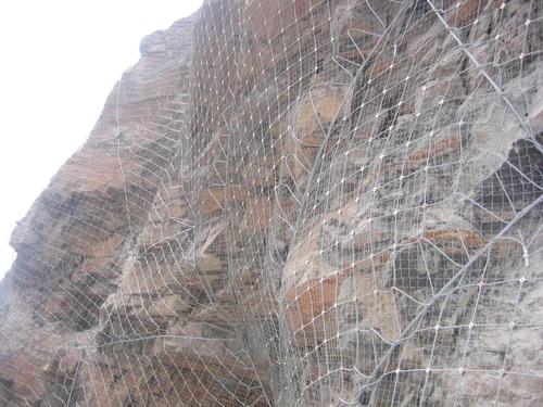边坡防护网的特点及施工工艺