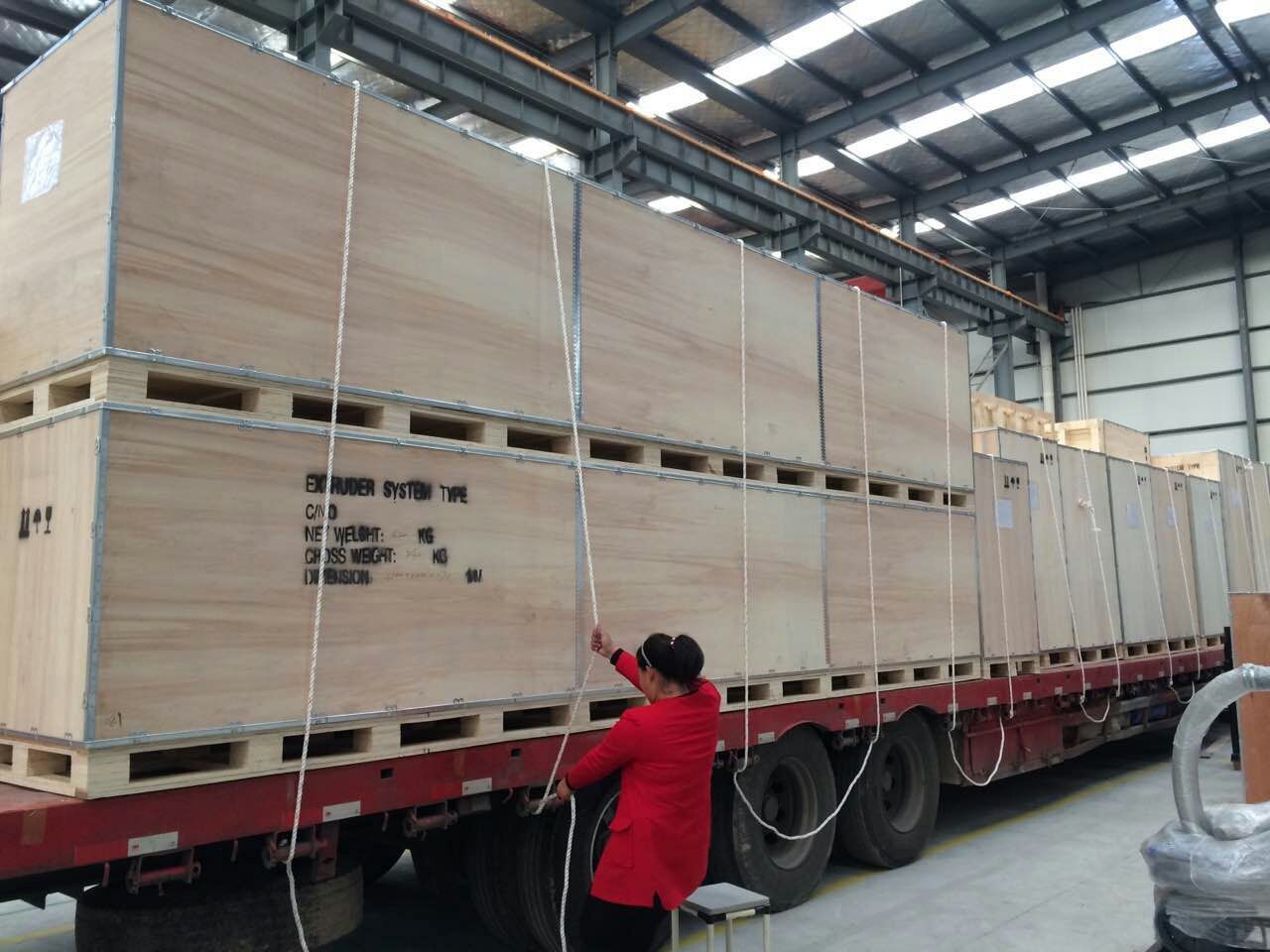 机械设备木包装箱钢边箱复合木箱定制