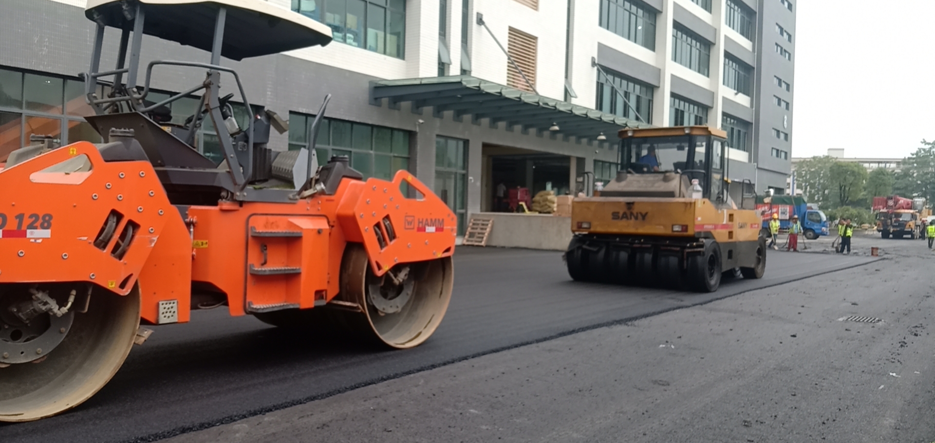 沥青混泥土材料材料又涨价了 专业承包沥青路面工程