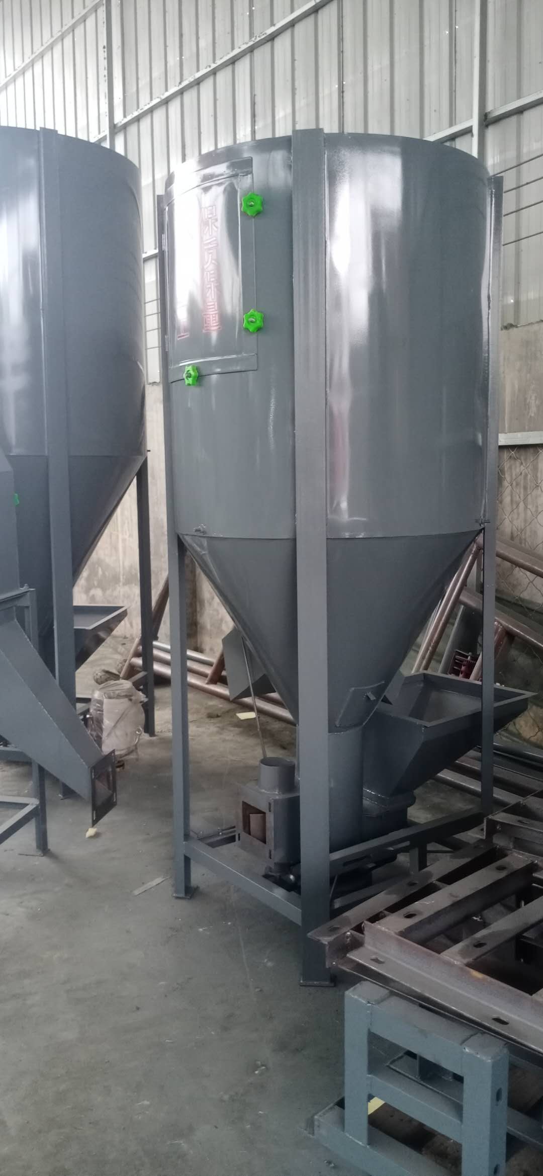 小型饲料搅拌机厂家定制大容量拌料机整机质保1年