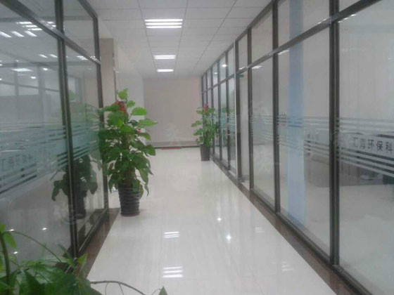东莞万江小型的办公室设计如何能在装修上节省空间