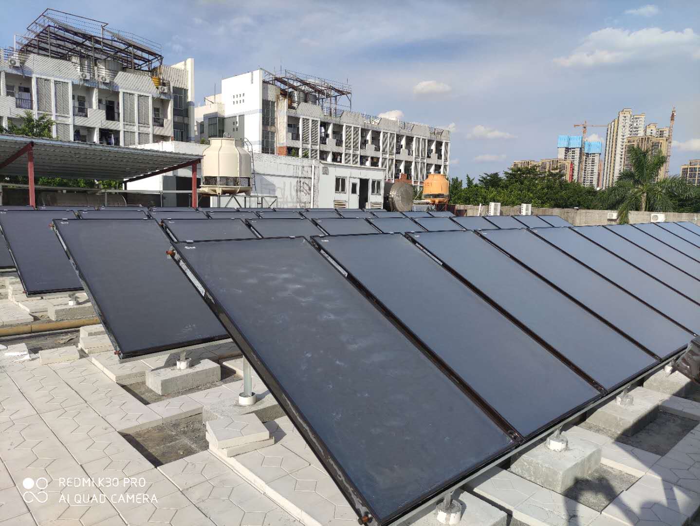 珠海大宇能源工厂宿舍楼赫派空气能辅助太阳能热水系统解决方案