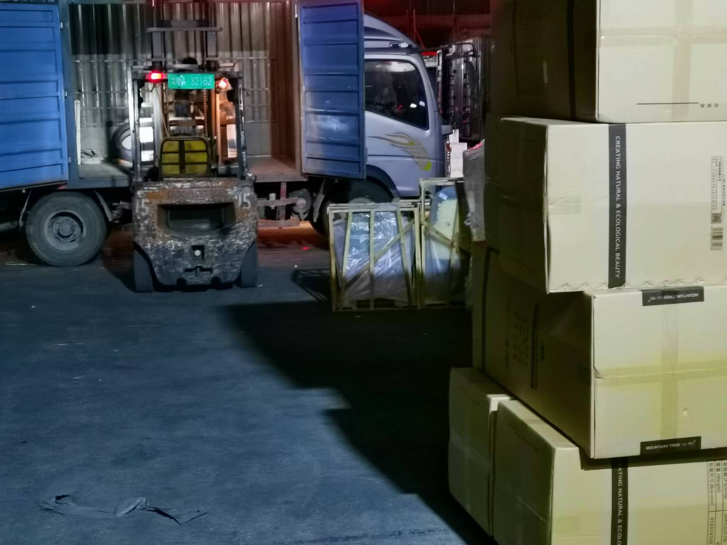 广州白云区到塔城搬家 长途跨省搬家公司 包装搬运装卸一站式服务