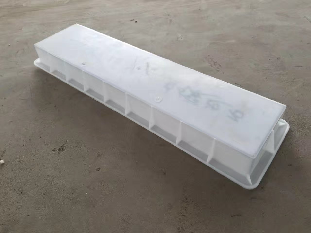 邯郸塑料盖板模具公司 塑料制品模具厂家
