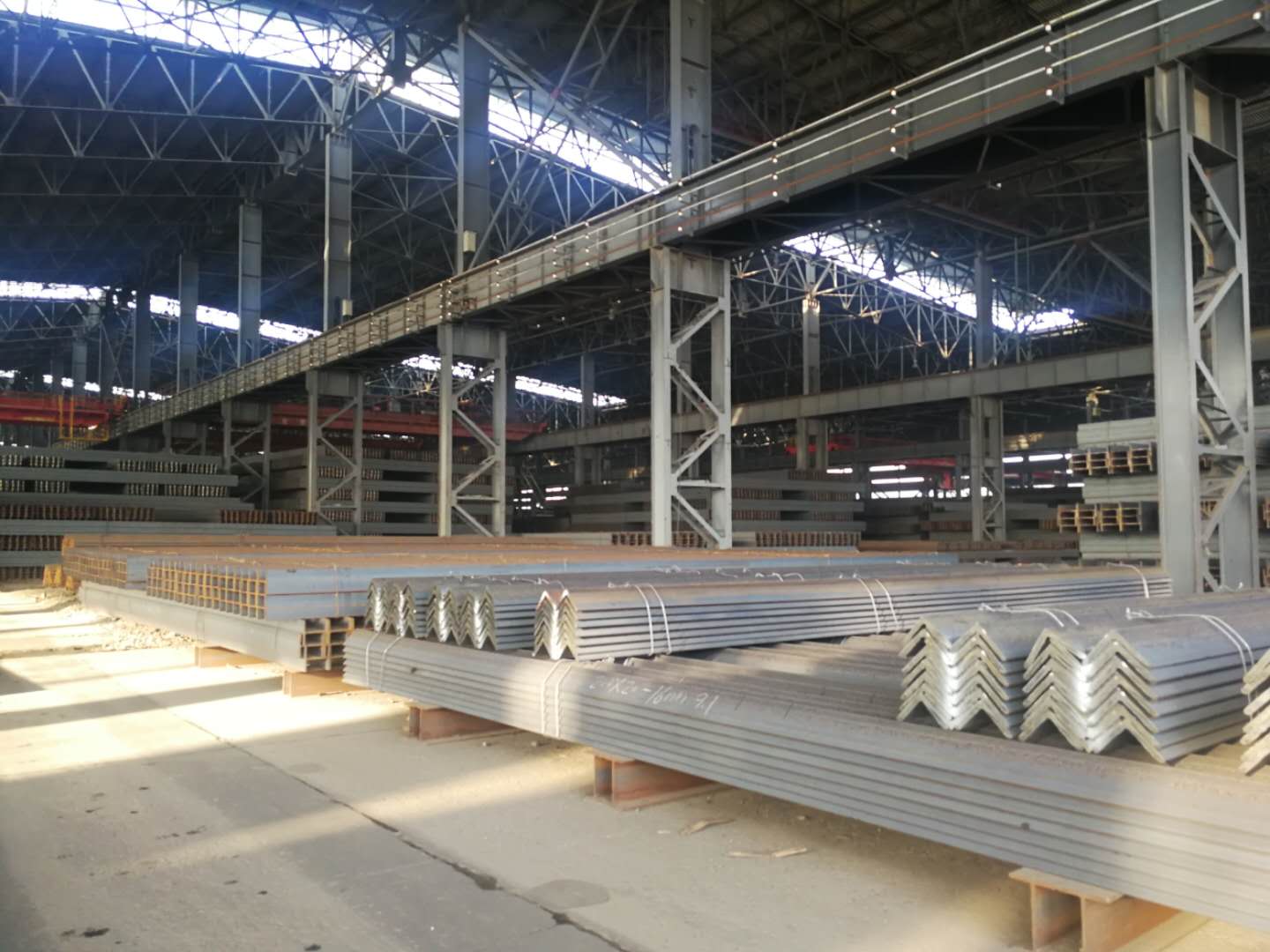 厂家鞍山宝得钢铁有限公司标准槽钢