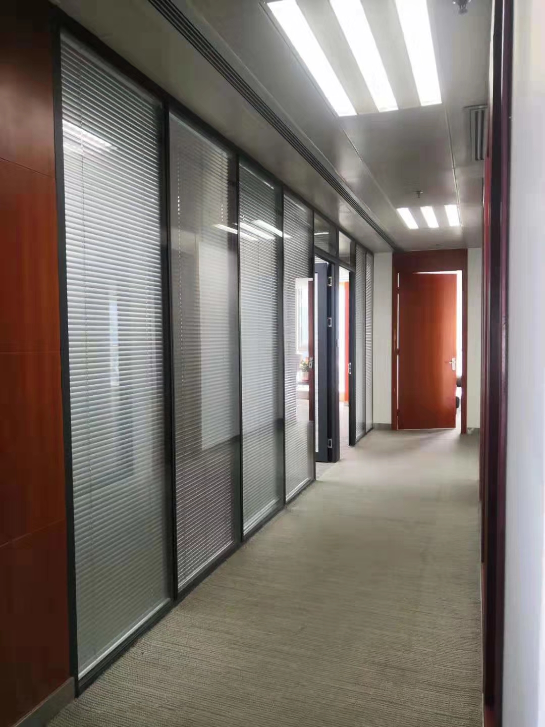 中山高隔断公司 会议室玻璃隔断生产