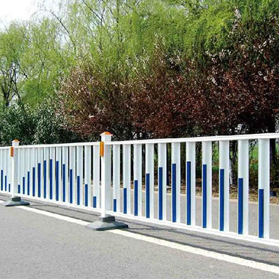 马鞍山铁艺道路护栏价格 栏杆 按图纸设计生产各种道路护栏产品