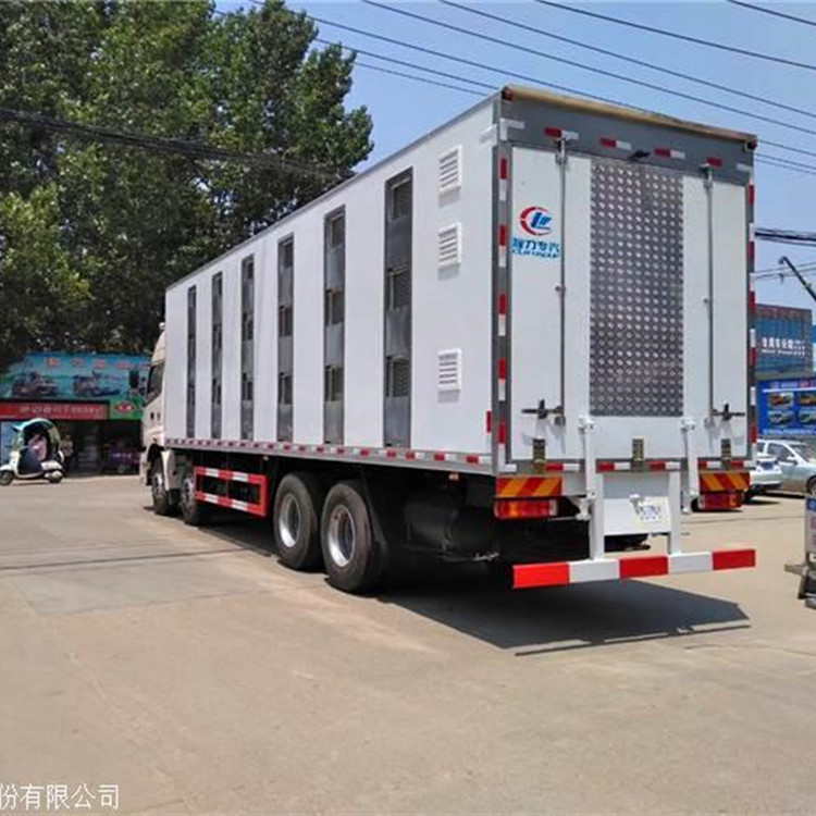 强力推荐5.2米环保运猪车 大型禽畜运猪车厂家
