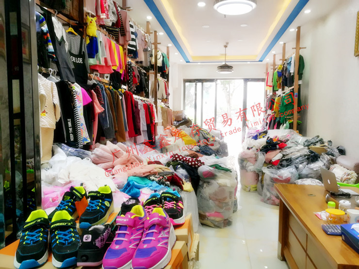 收购库存外贸童装、韩版童装、外贸连衣裙、内销童装