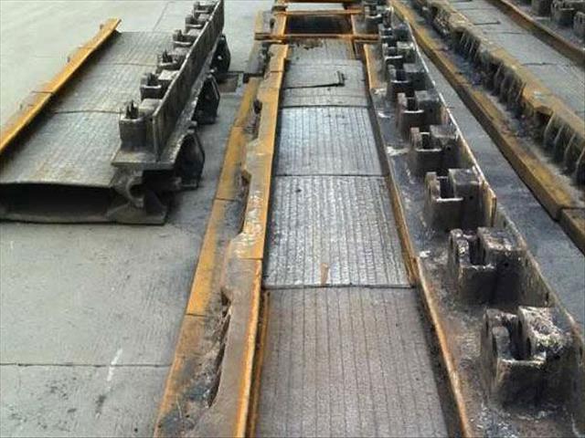 滑运斜面碳化铬复合耐磨衬板厂家直供