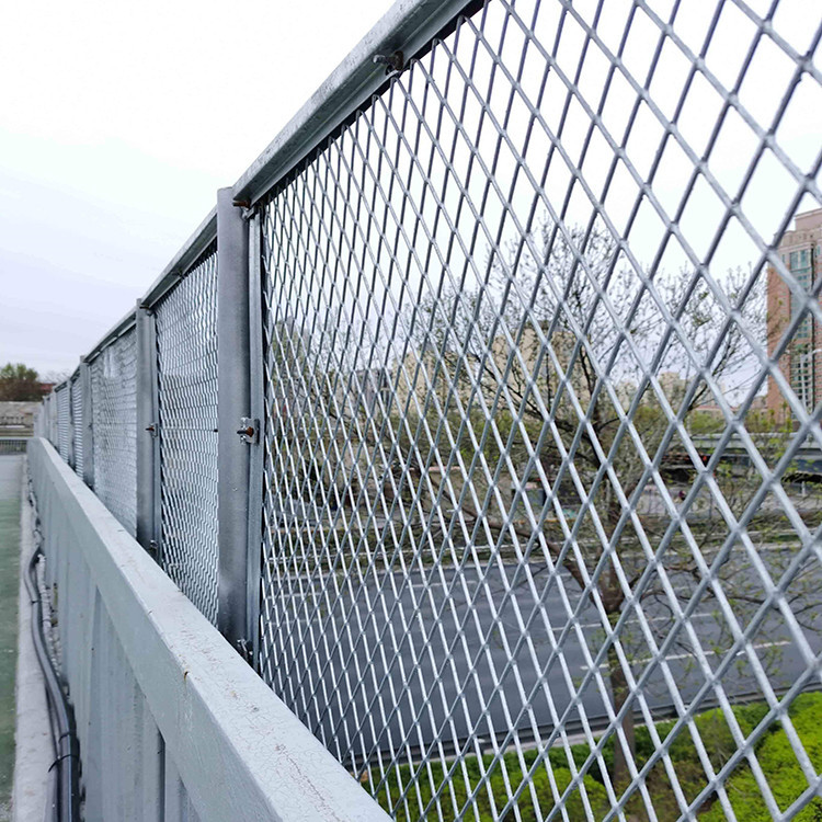 防抛网安装图 城市天桥护栏网 安装简便